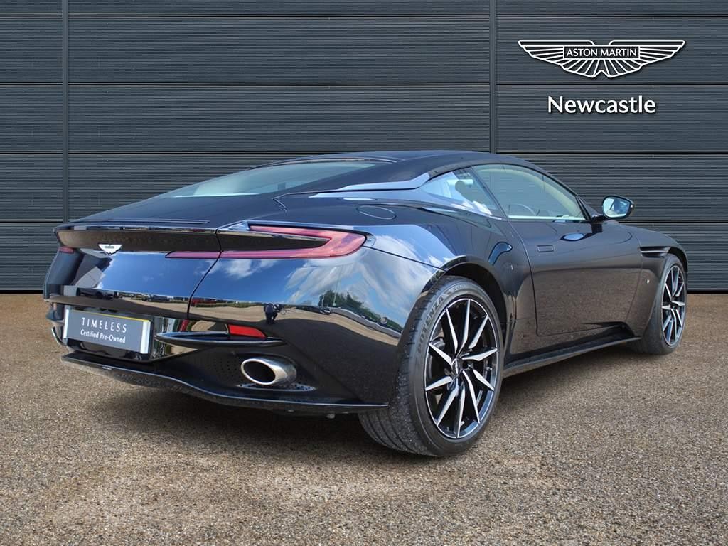 Aston Martin DB11 Image 14