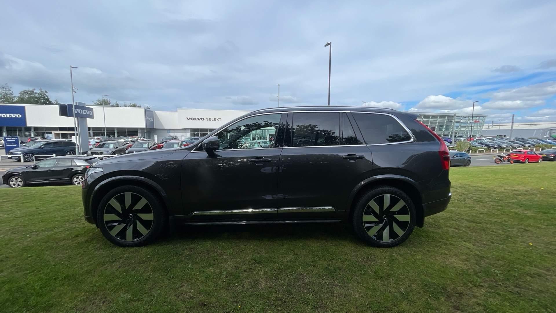 Volvo XC90 Image 8