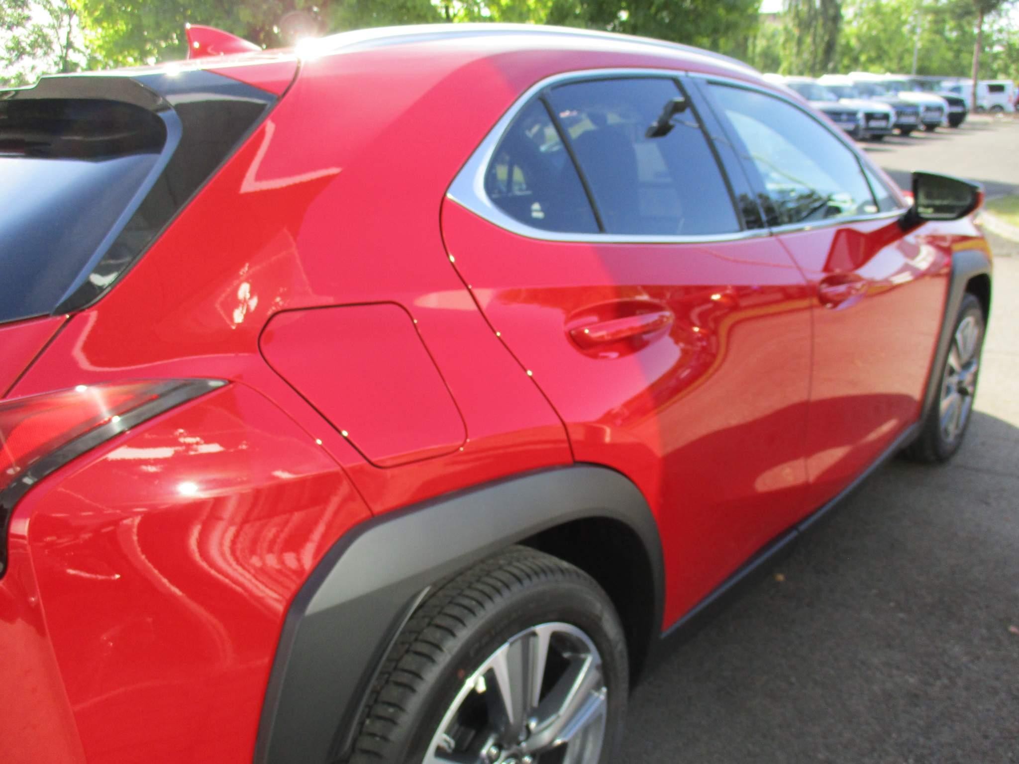 Lexus UX Image 40