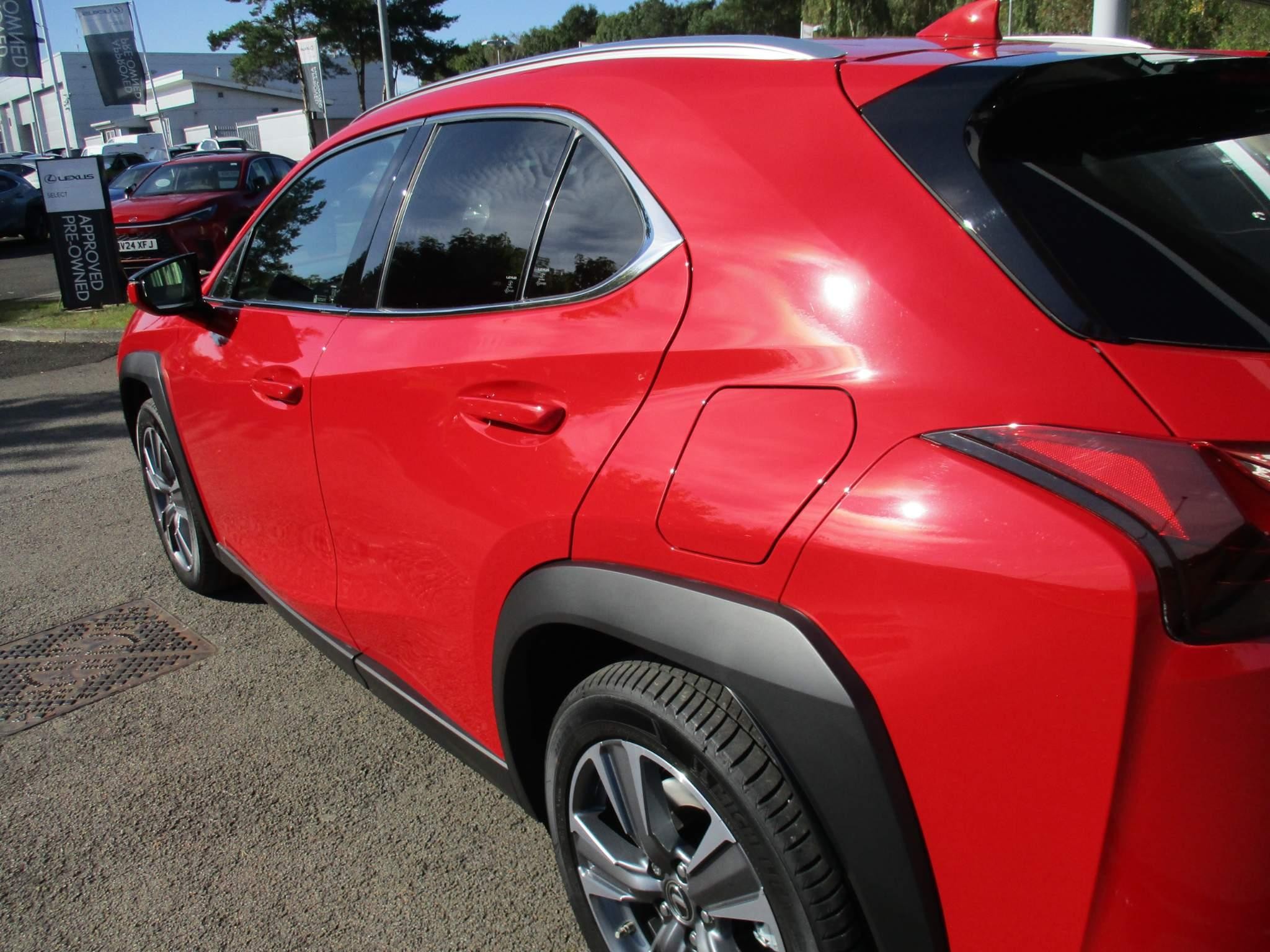 Lexus UX Image 41