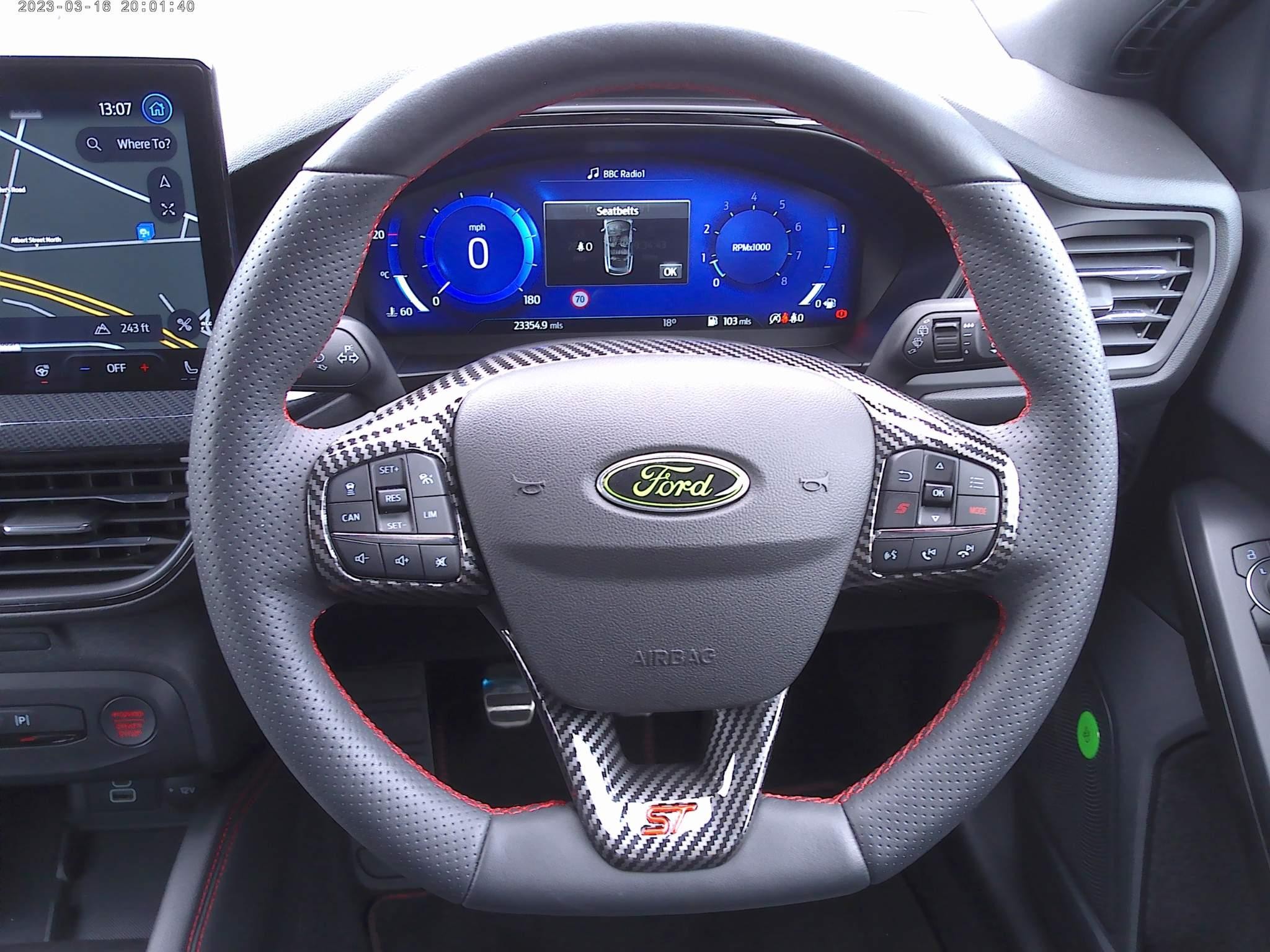 Ford Focus Image 17