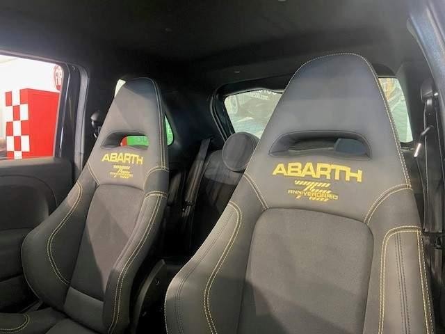 Abarth 695 Image 7