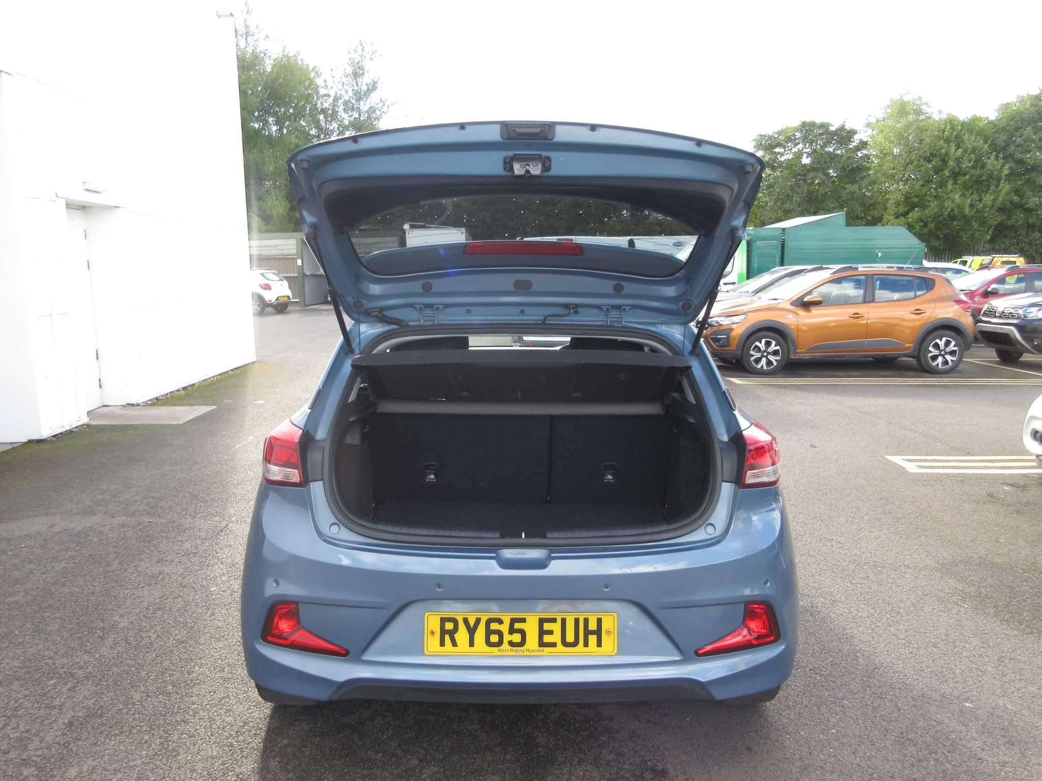 Hyundai i20 Image 13