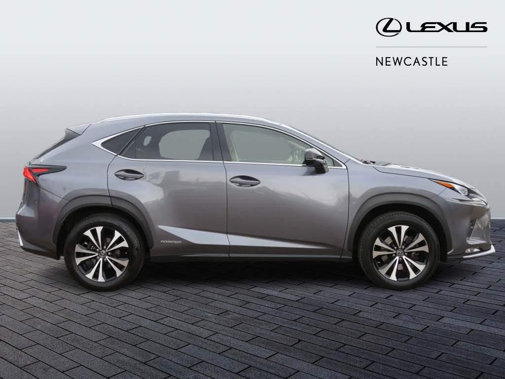 Lexus NX Image 4