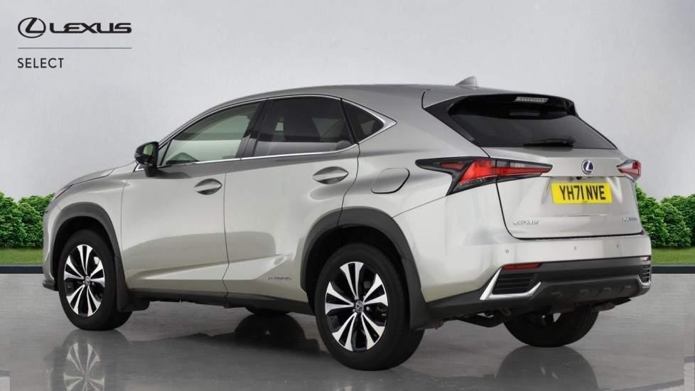 Lexus NX Image 8