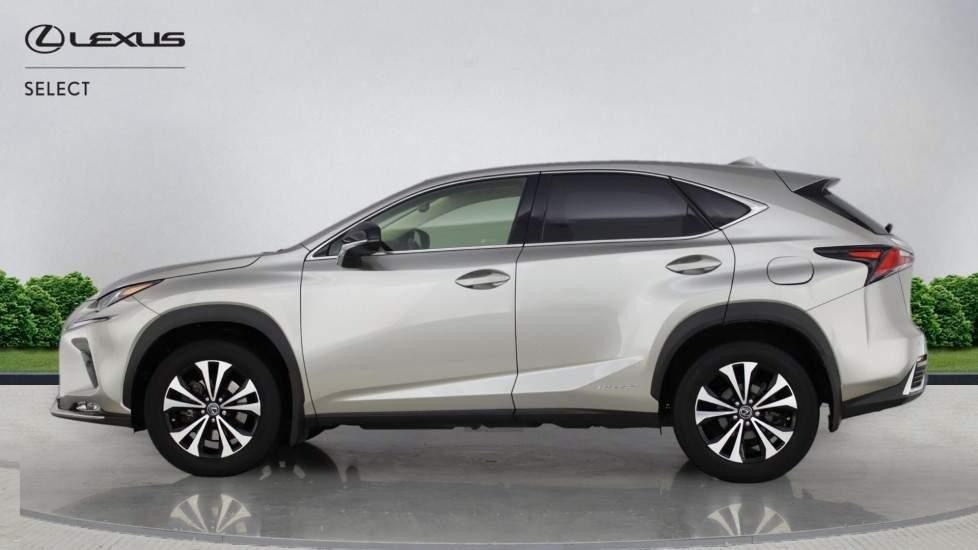 Lexus NX Image 9