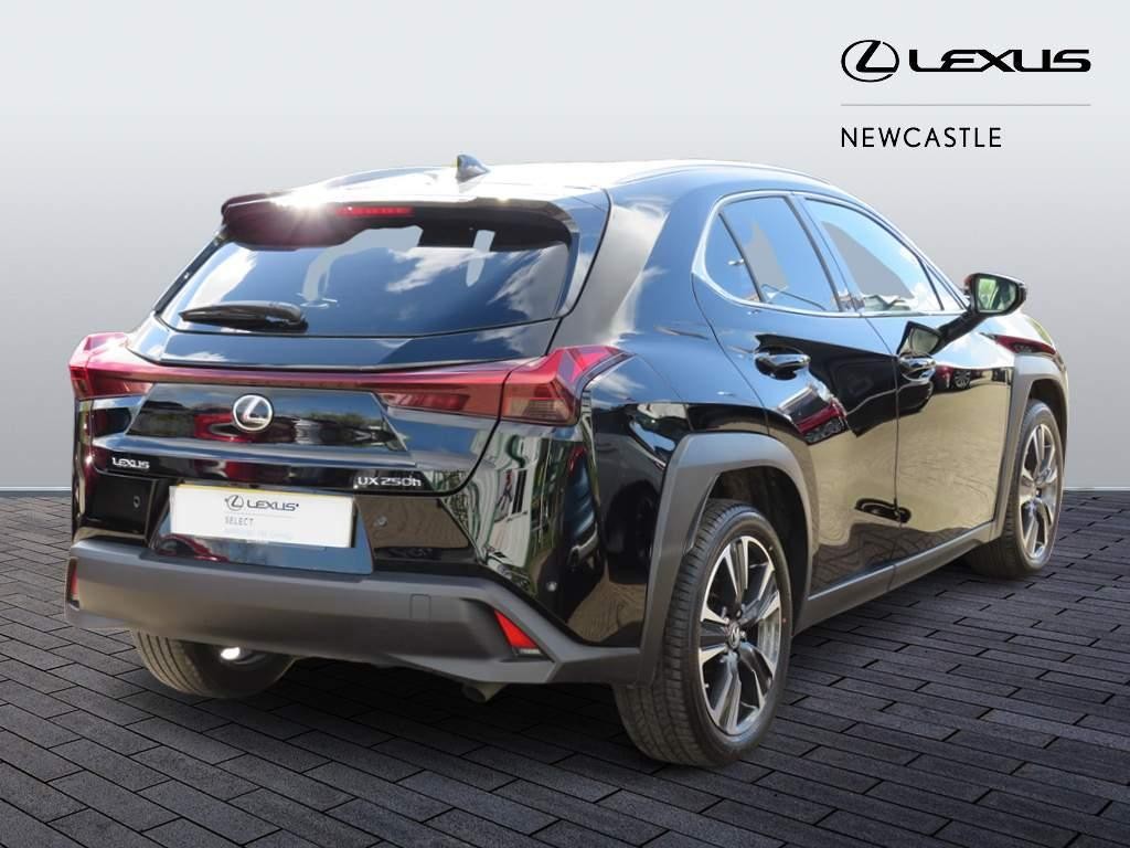 Lexus UX Self-Charging Hybrid Image 5