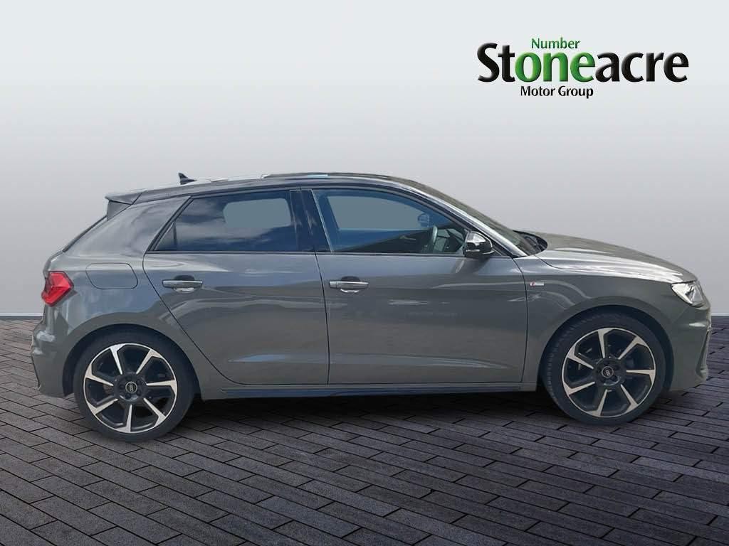 Audi A1 Image 2