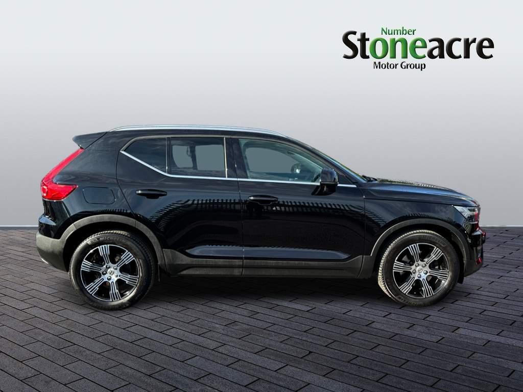 Volvo XC40 Image 2