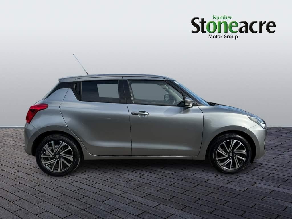 Suzuki Swift Image 2