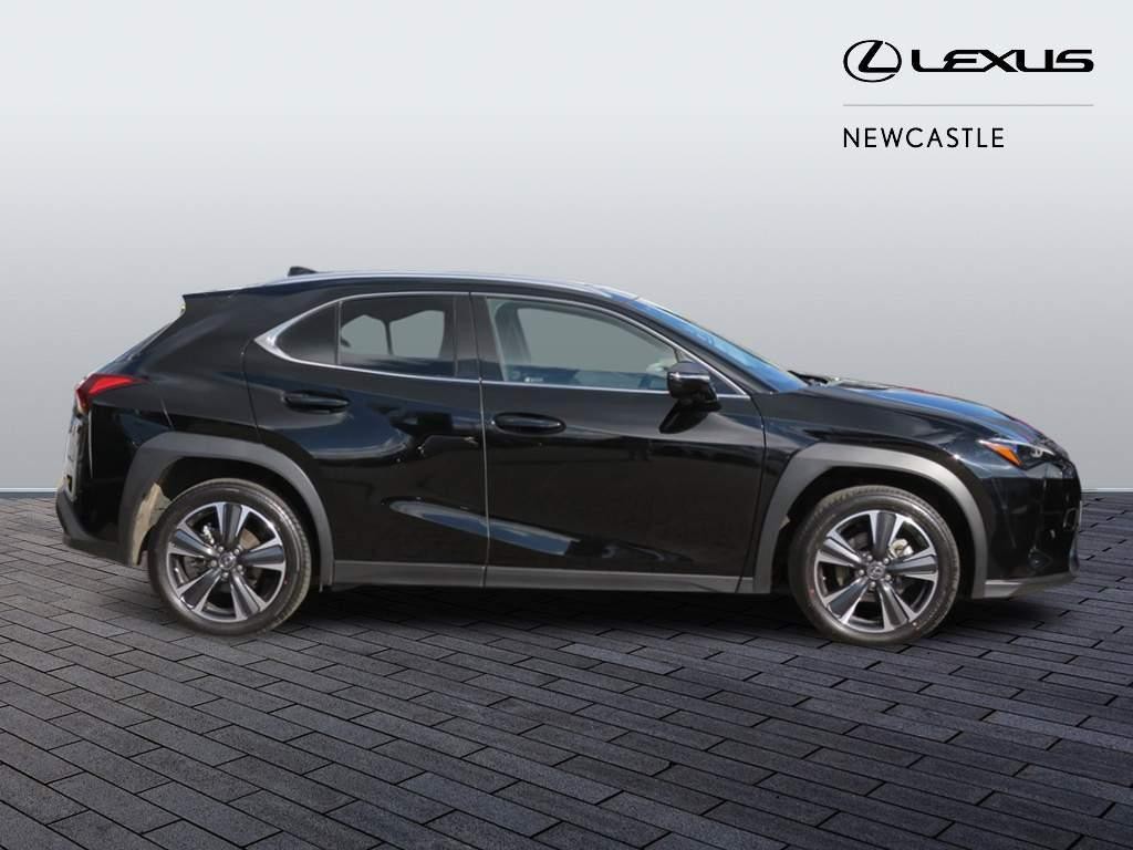 Lexus UX Self-Charging Hybrid Image 4