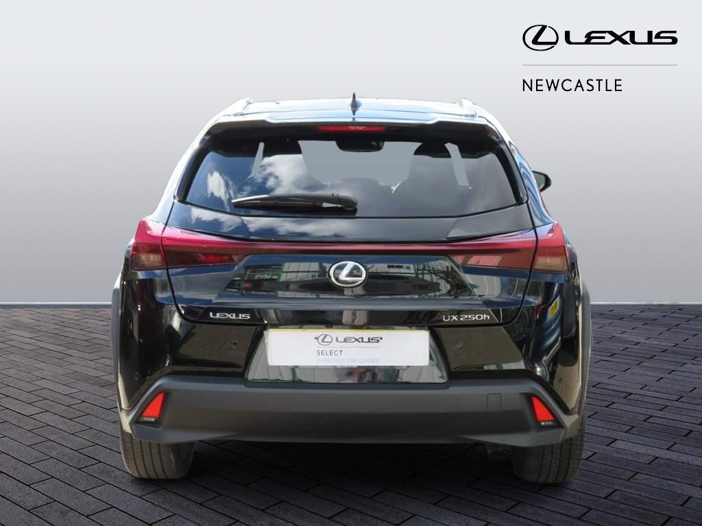 Lexus UX Self-Charging Hybrid Image 6