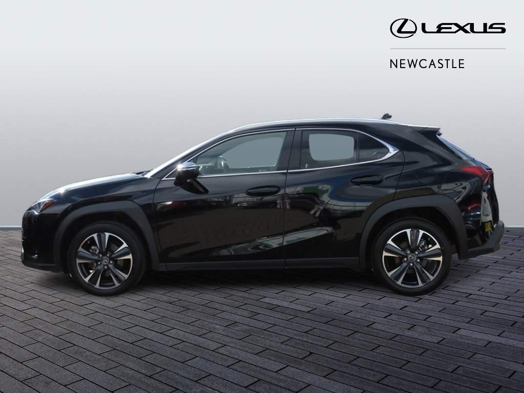 Lexus UX Self-Charging Hybrid Image 8