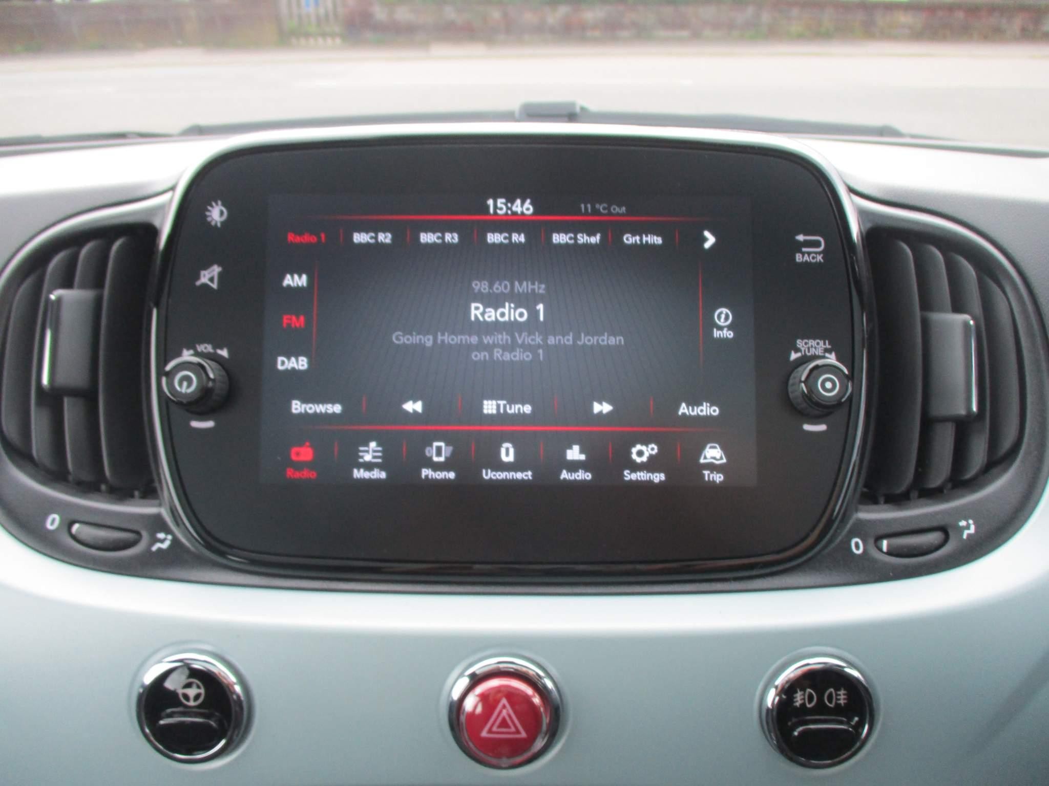 Fiat 500 Hybrid Image 13