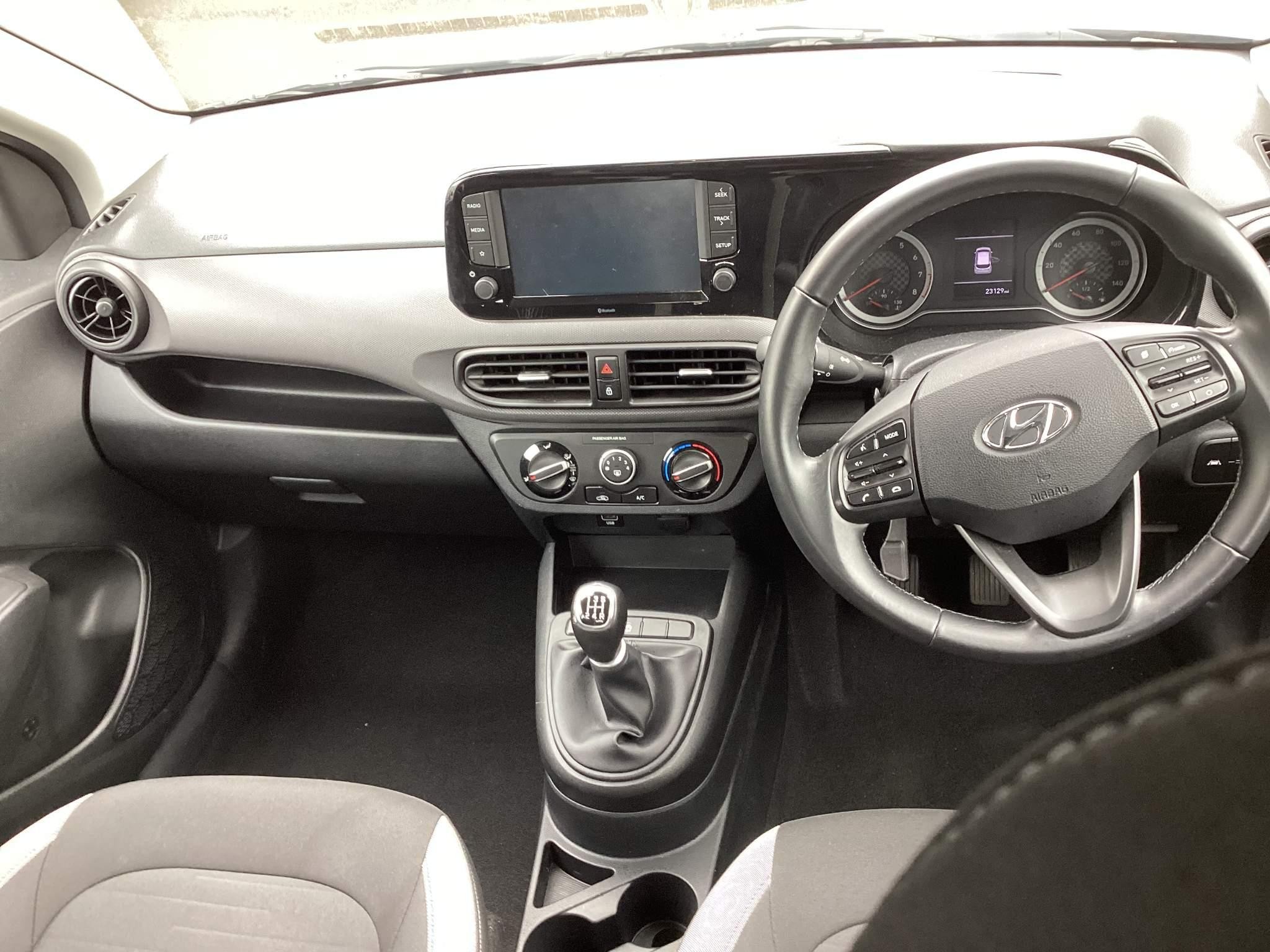 Hyundai i10 Image 13