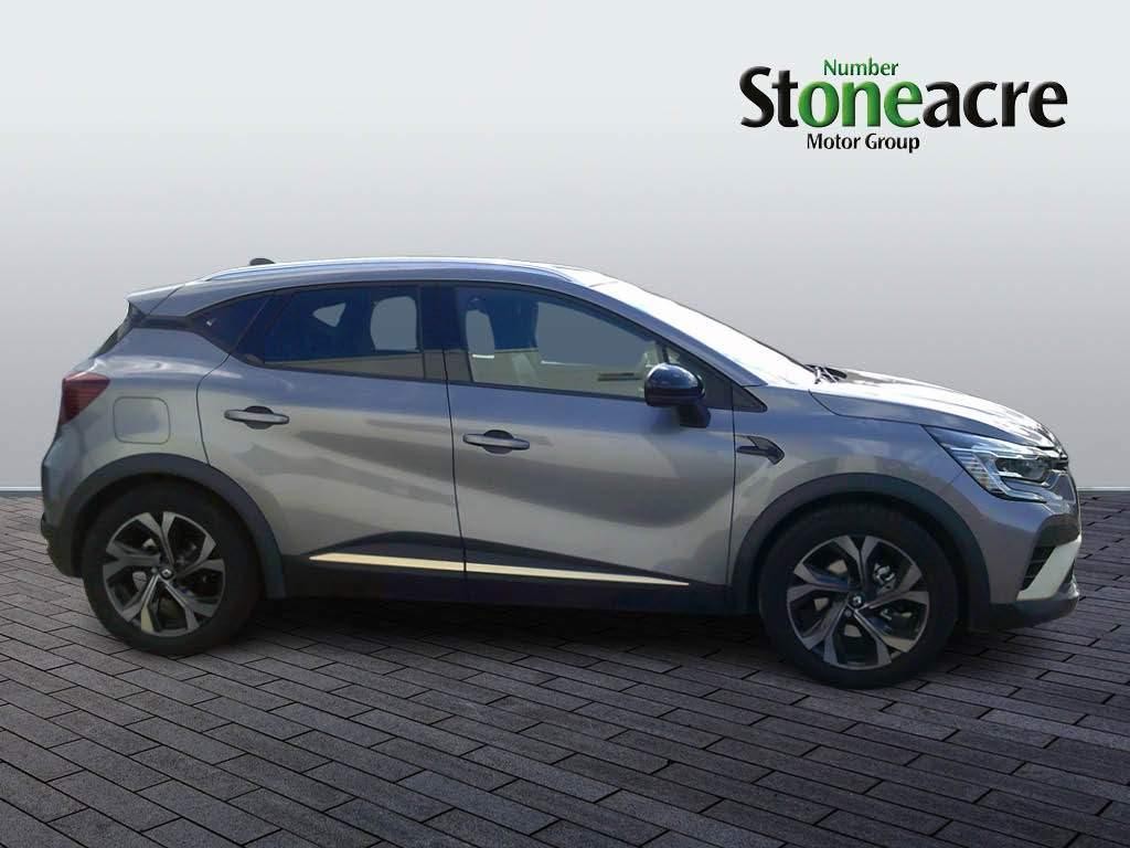 Renault Captur Image 2