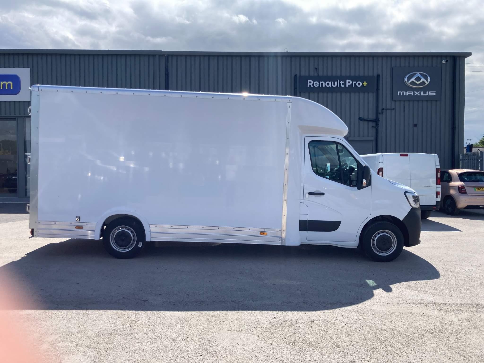 Renault Master Image 2