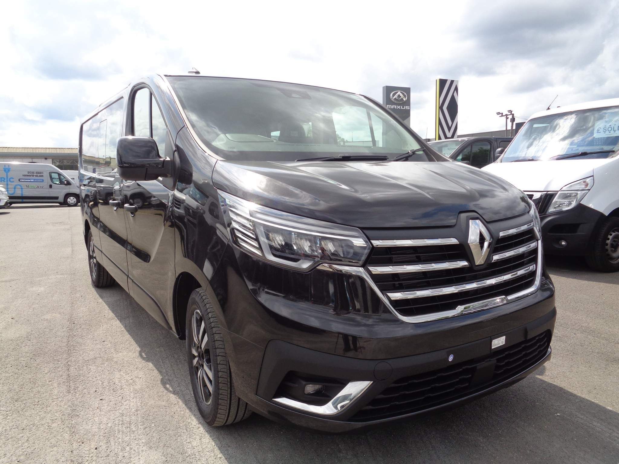 Renault Trafic Image 1