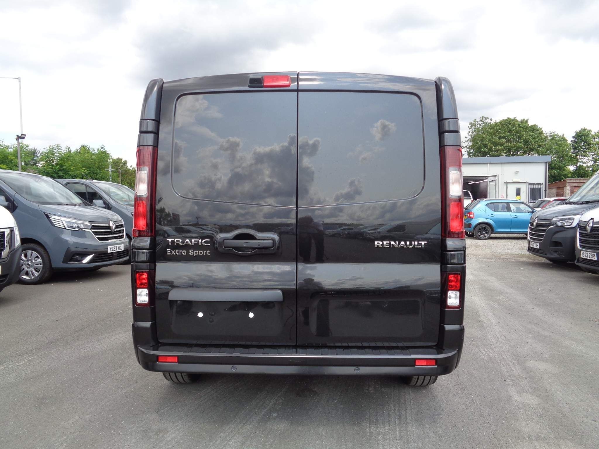 Renault Trafic Image 4