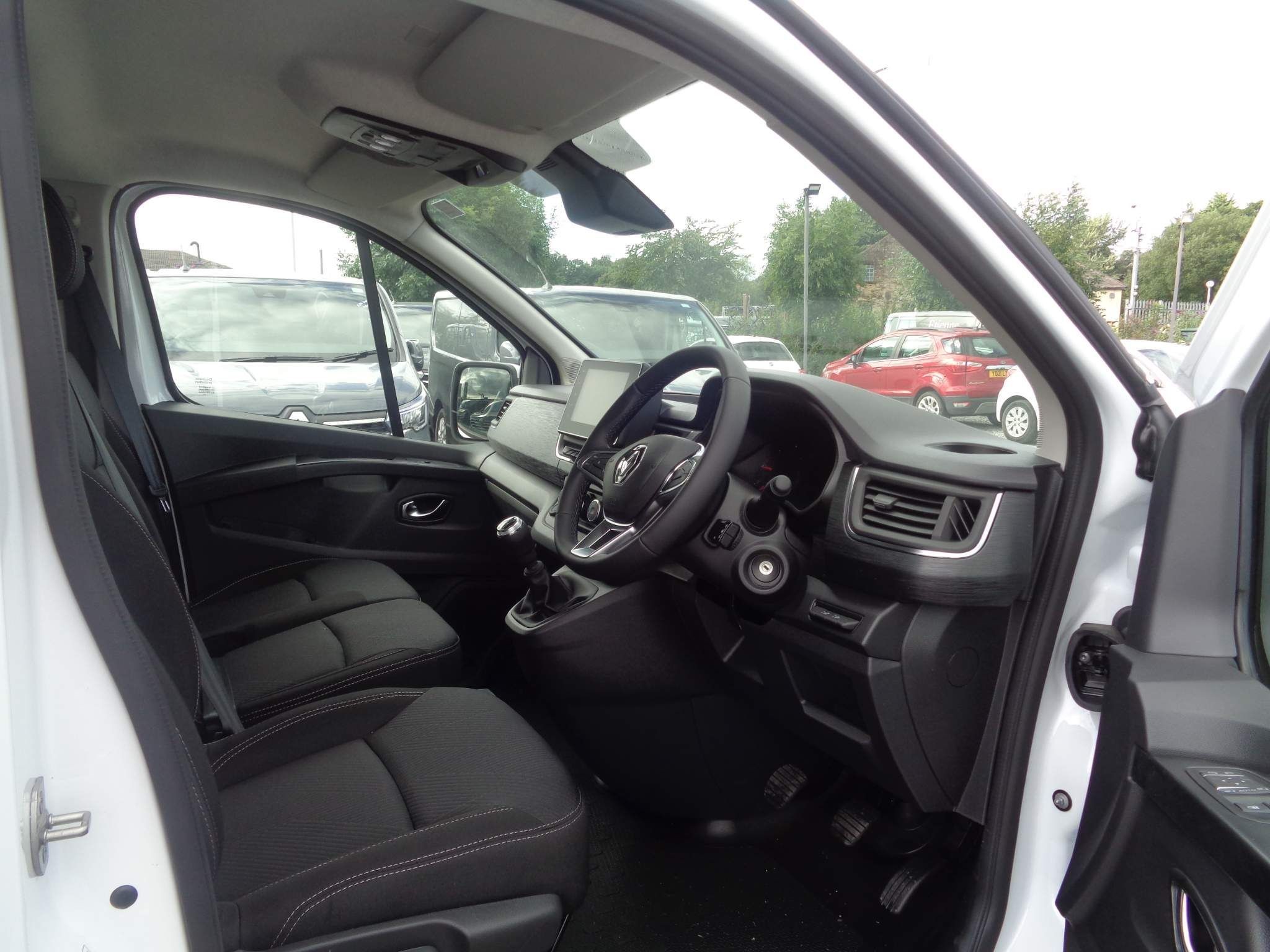 Renault Trafic Image 9