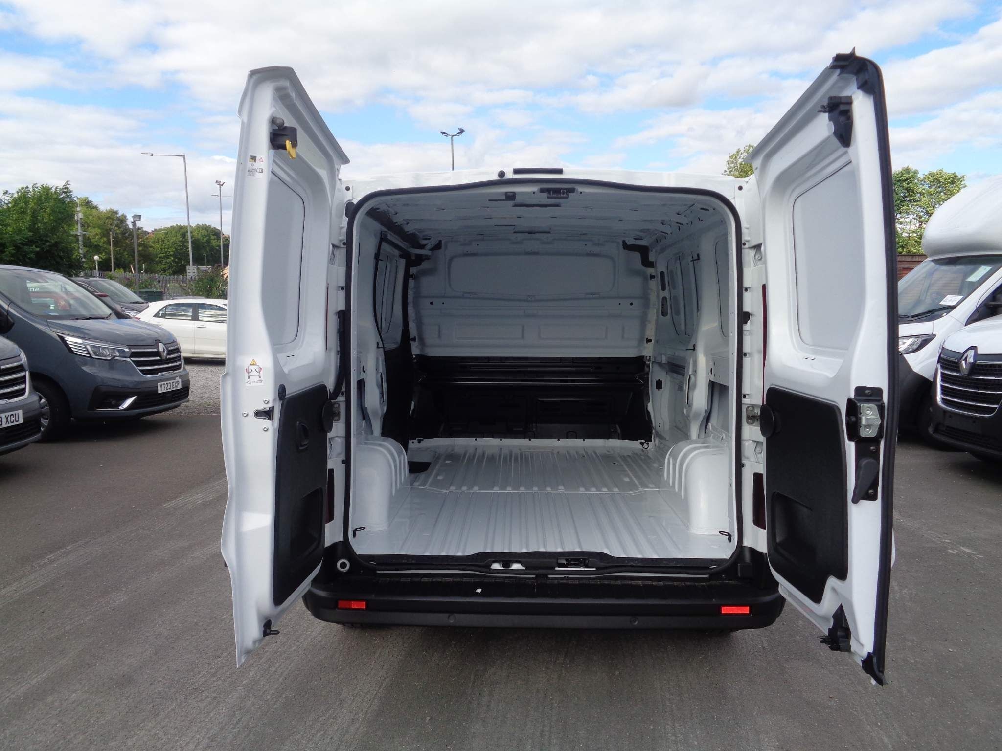 Renault Trafic Image 26