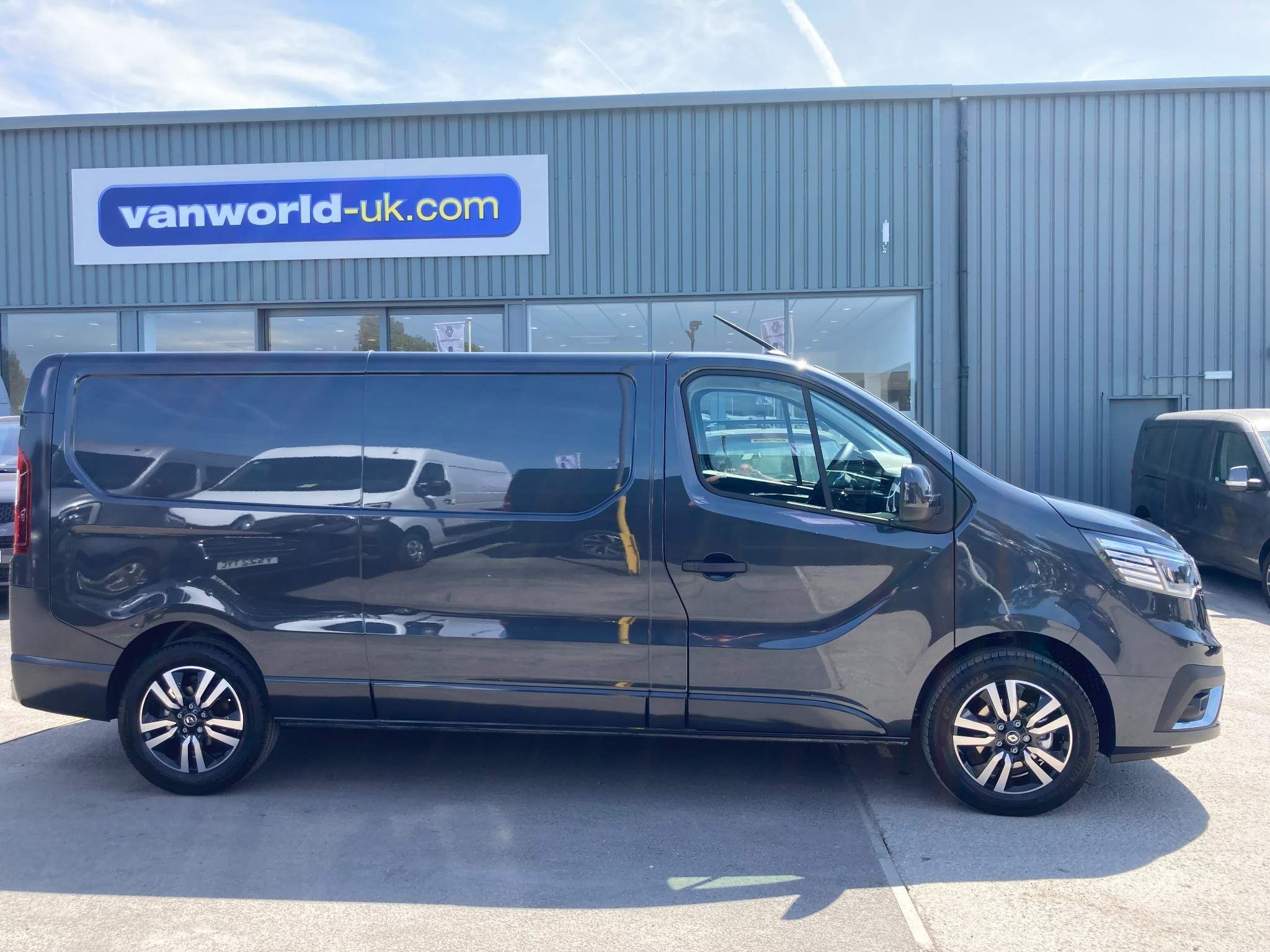 Renault Trafic Image 17