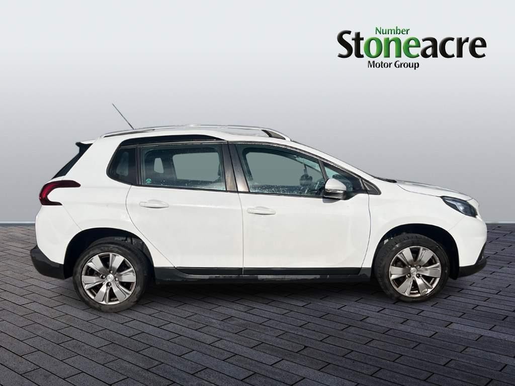 Peugeot 2008 Image 2