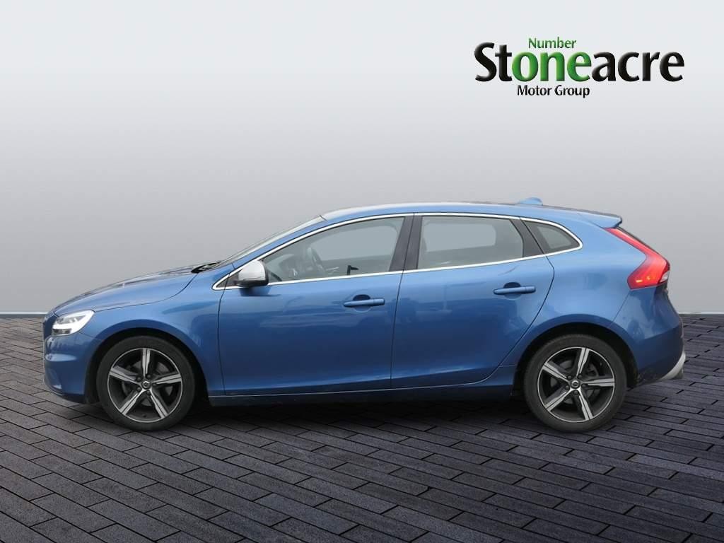 Volvo V40 Image 6