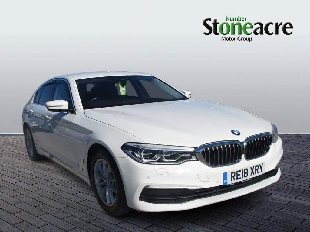 BMW 5 Series Image 1