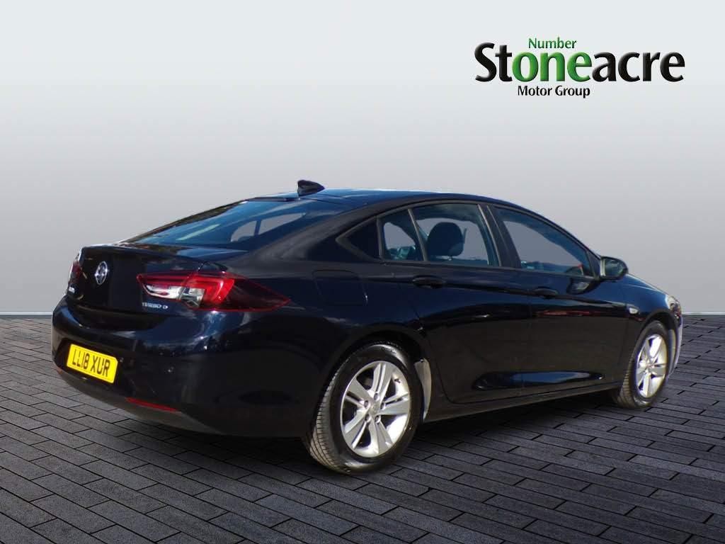 Vauxhall Insignia Image 3