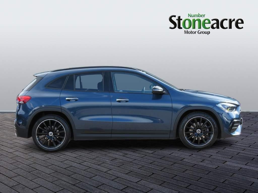 Mercedes-Benz GLA Image 4