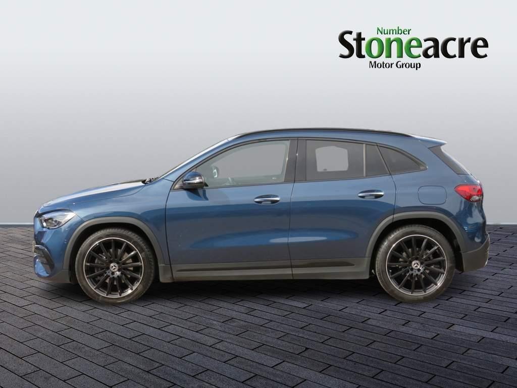 Mercedes-Benz GLA Image 8