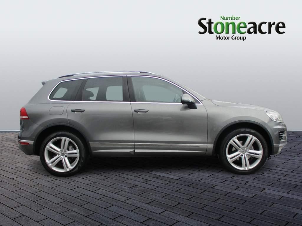 Volkswagen Touareg Image 2