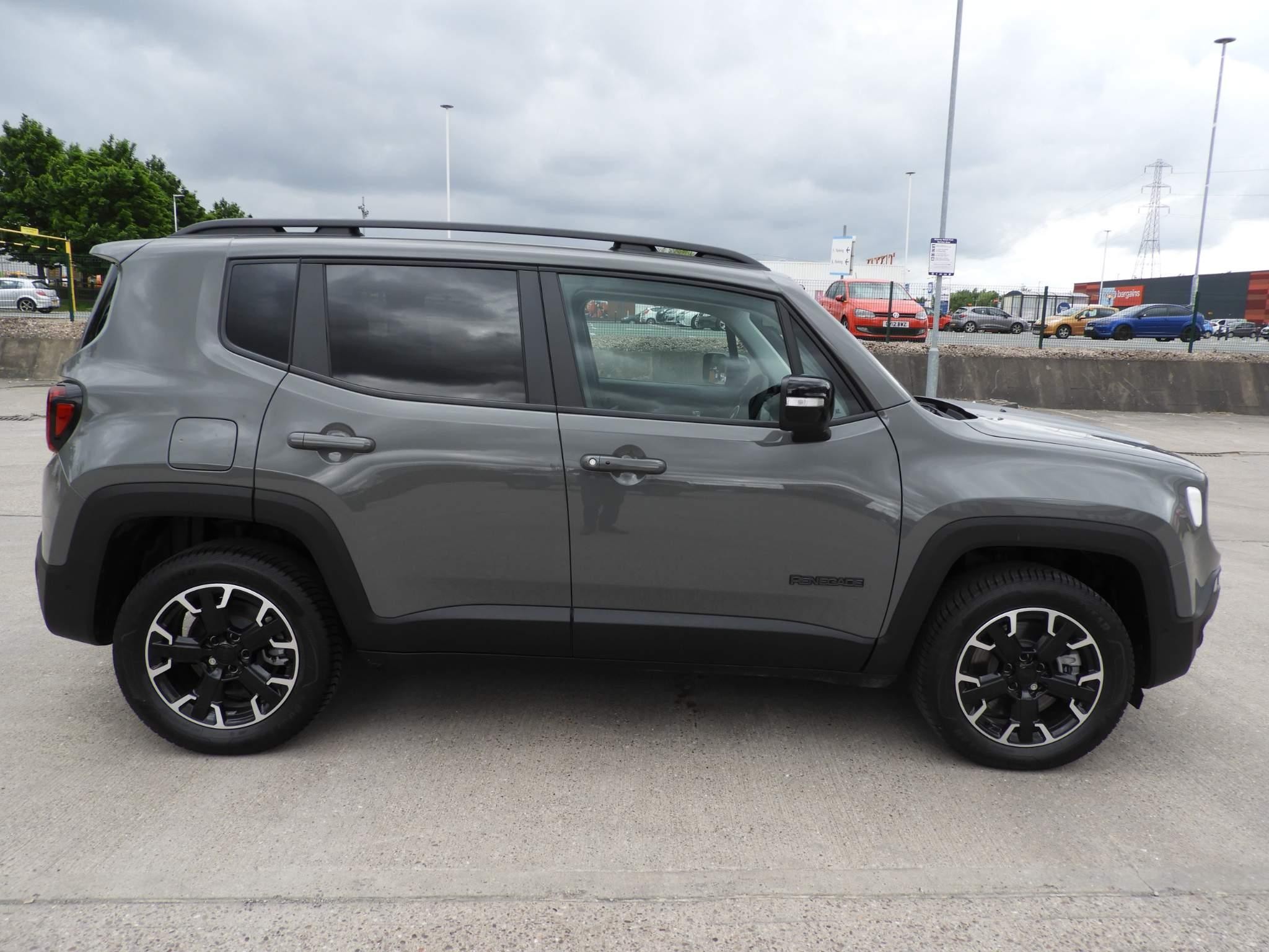 Jeep Renegade Image 2