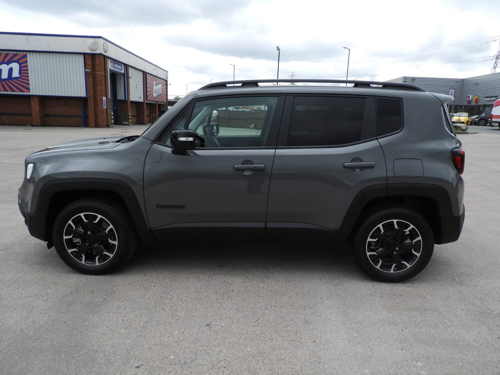 Jeep Renegade Image 6