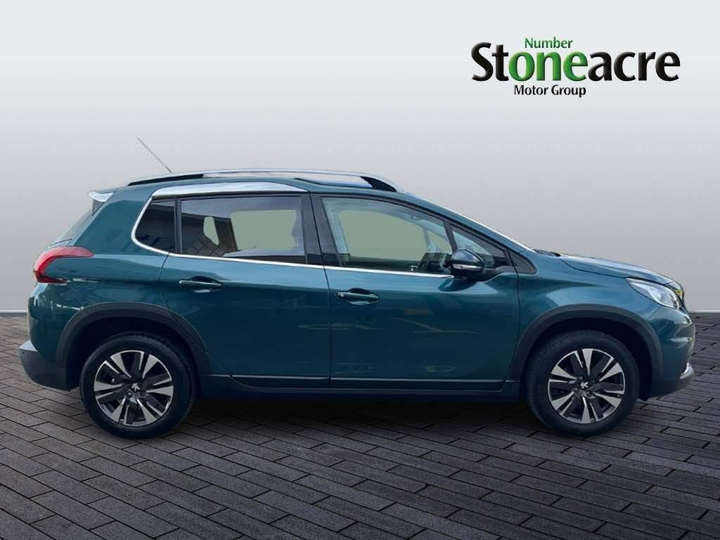 Peugeot 2008 Image 2