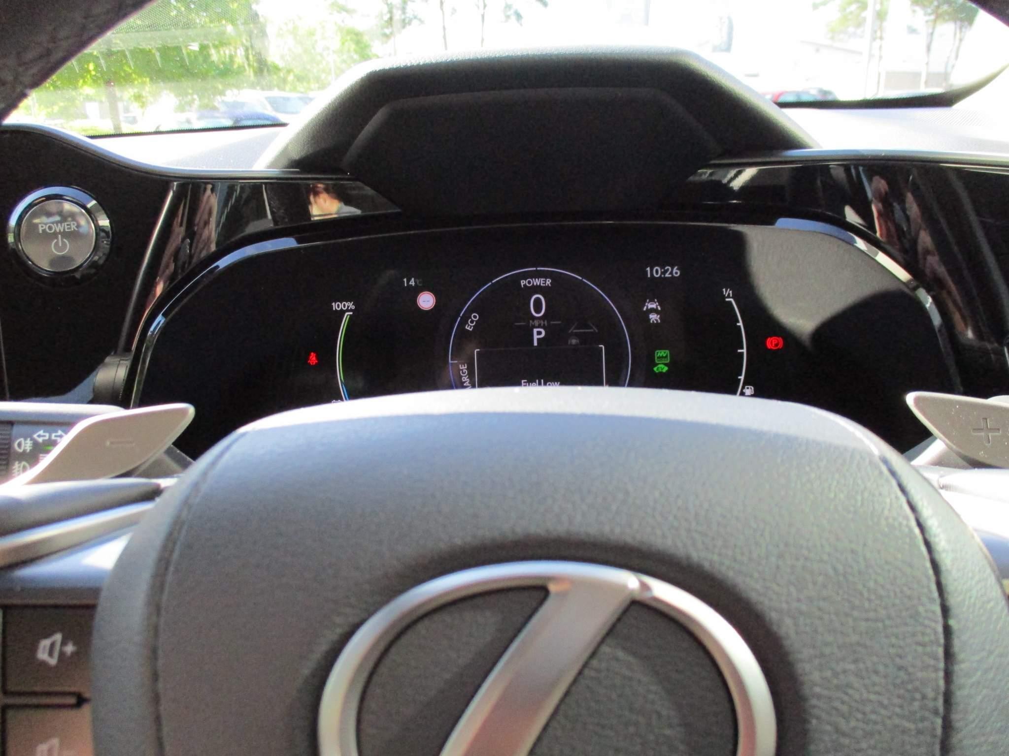 Lexus NX Image 16