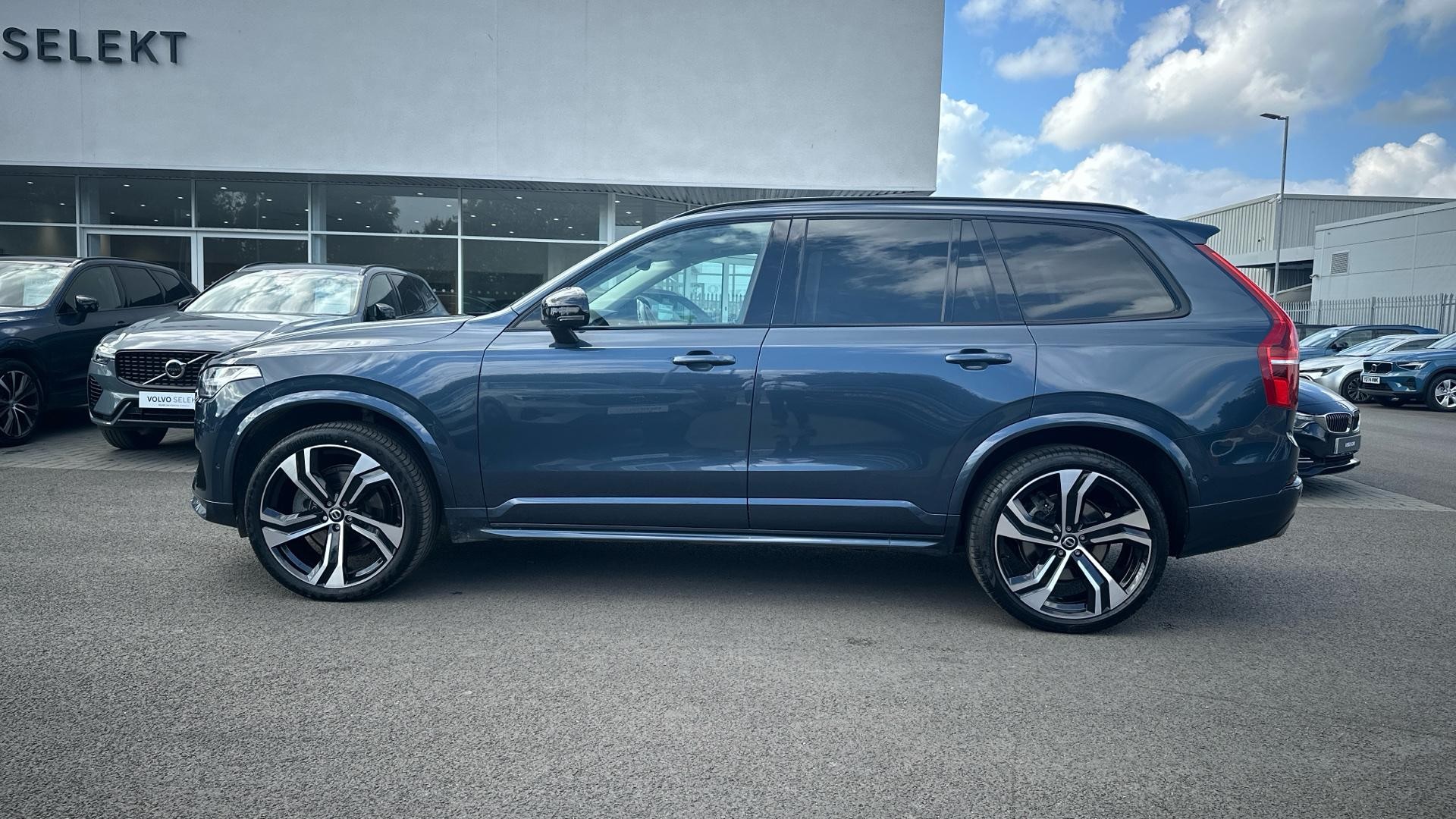 Volvo XC90 Image 8