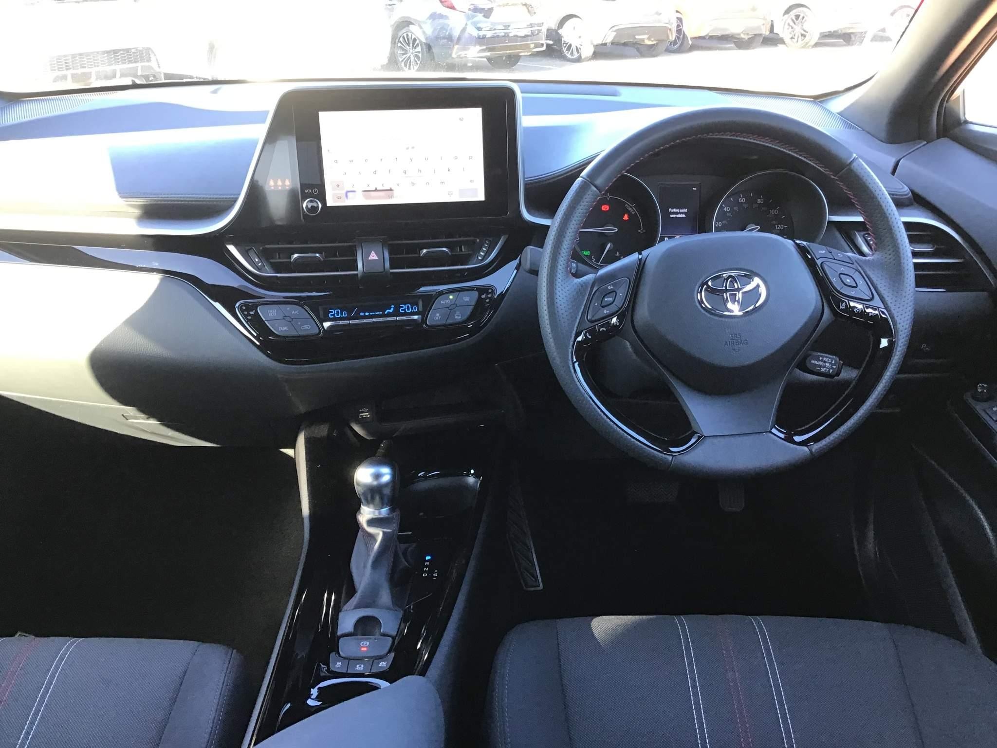 Toyota C-HR Image 14