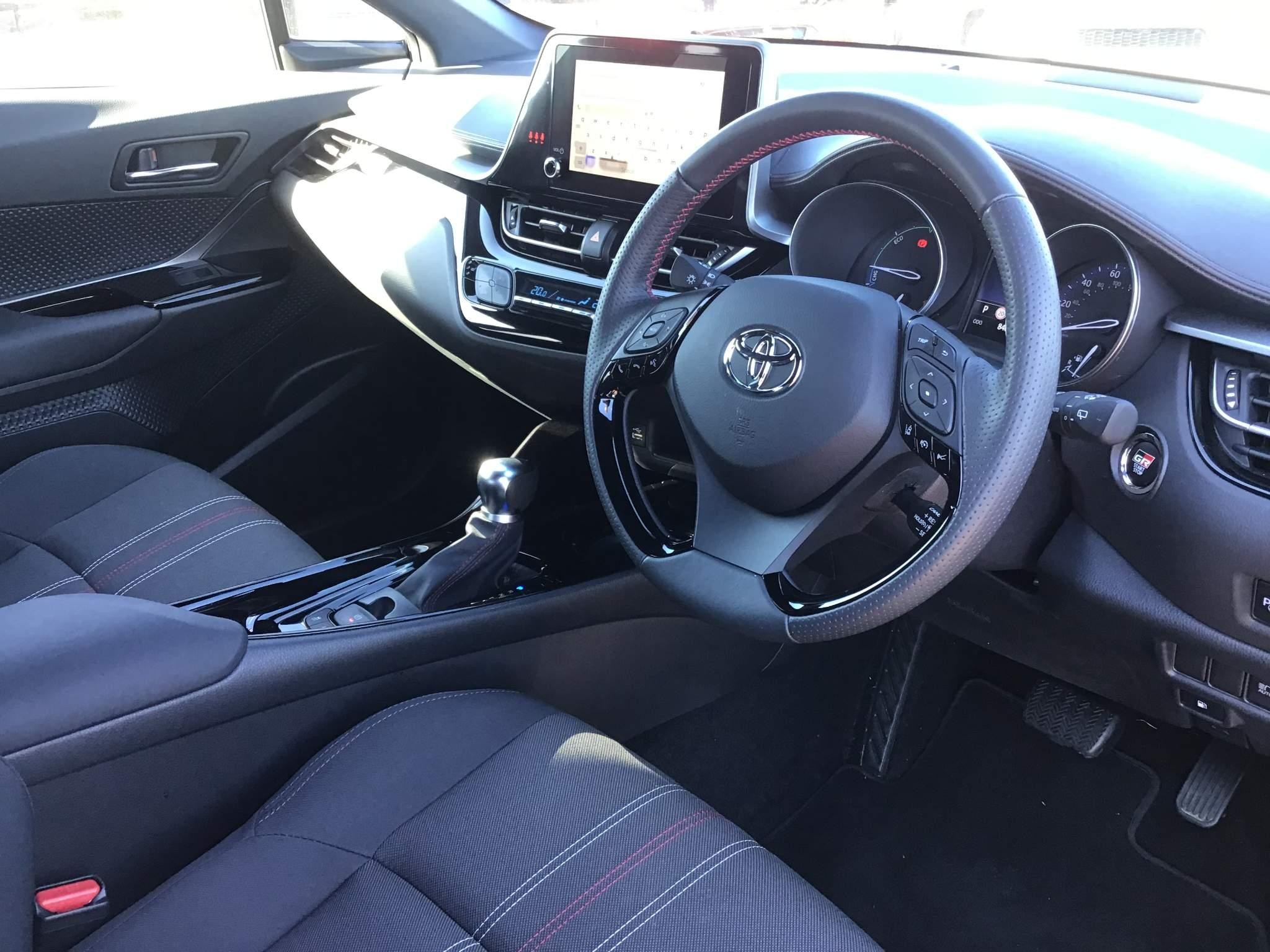 Toyota C-HR Image 15