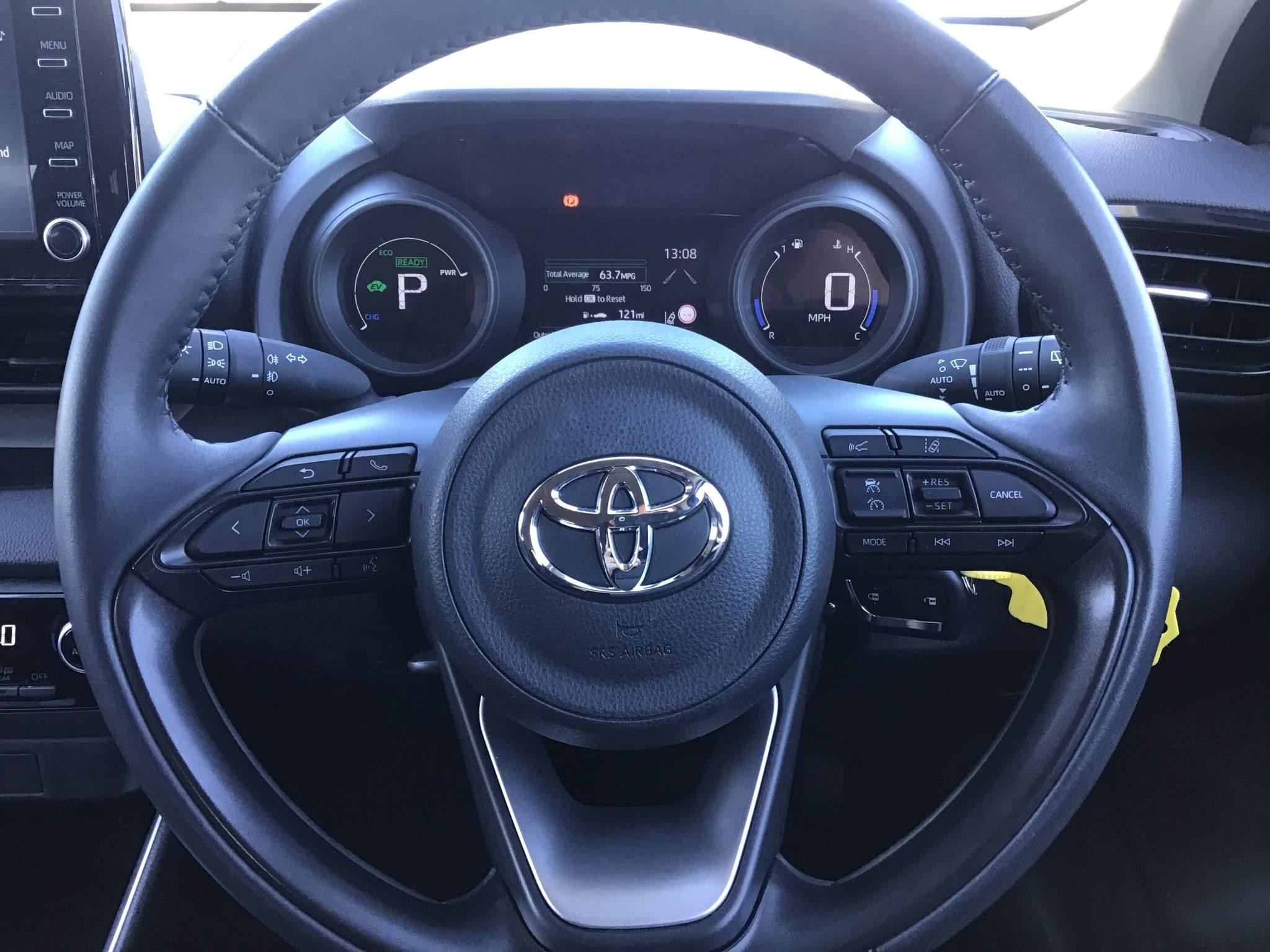 Toyota Yaris Image 17