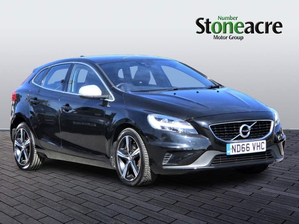 Volvo V40 Image 1