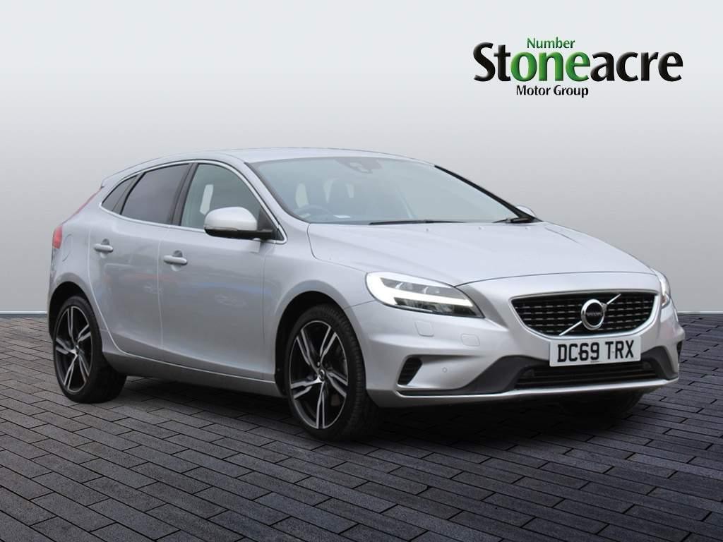 Volvo V40 Image 1