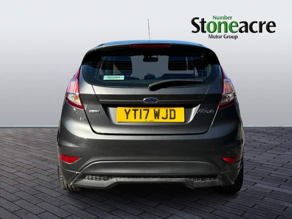 Ford Fiesta Image 4