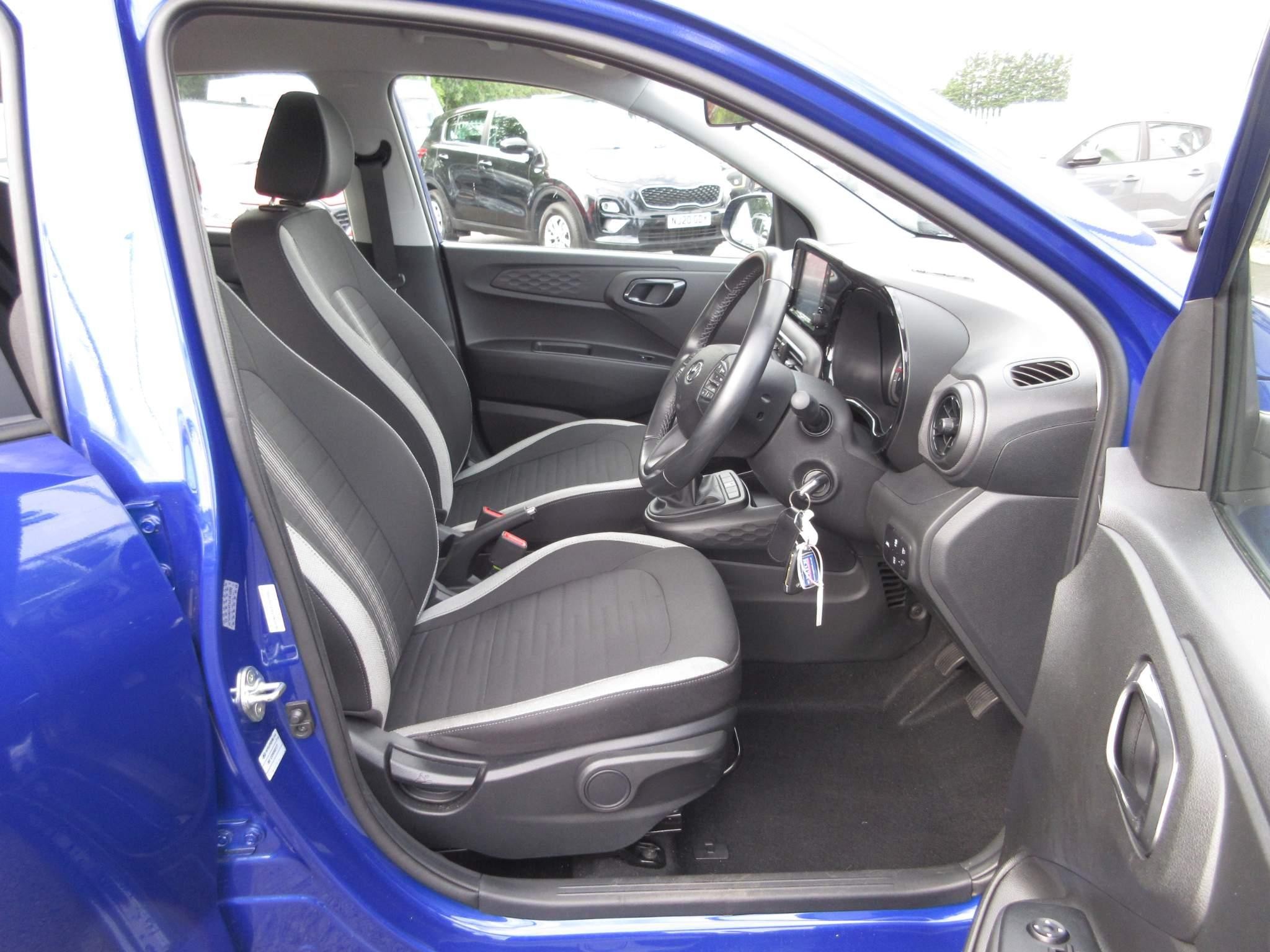 Hyundai i10 Image 14