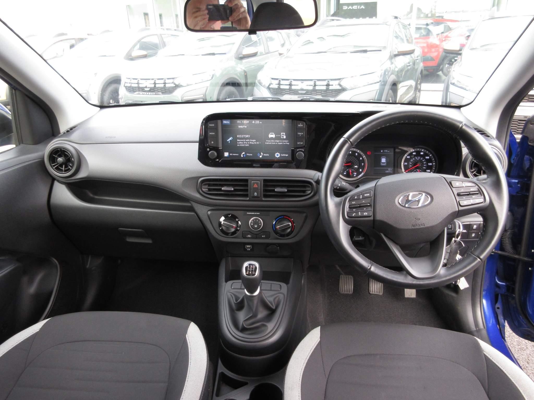 Hyundai i10 Image 15