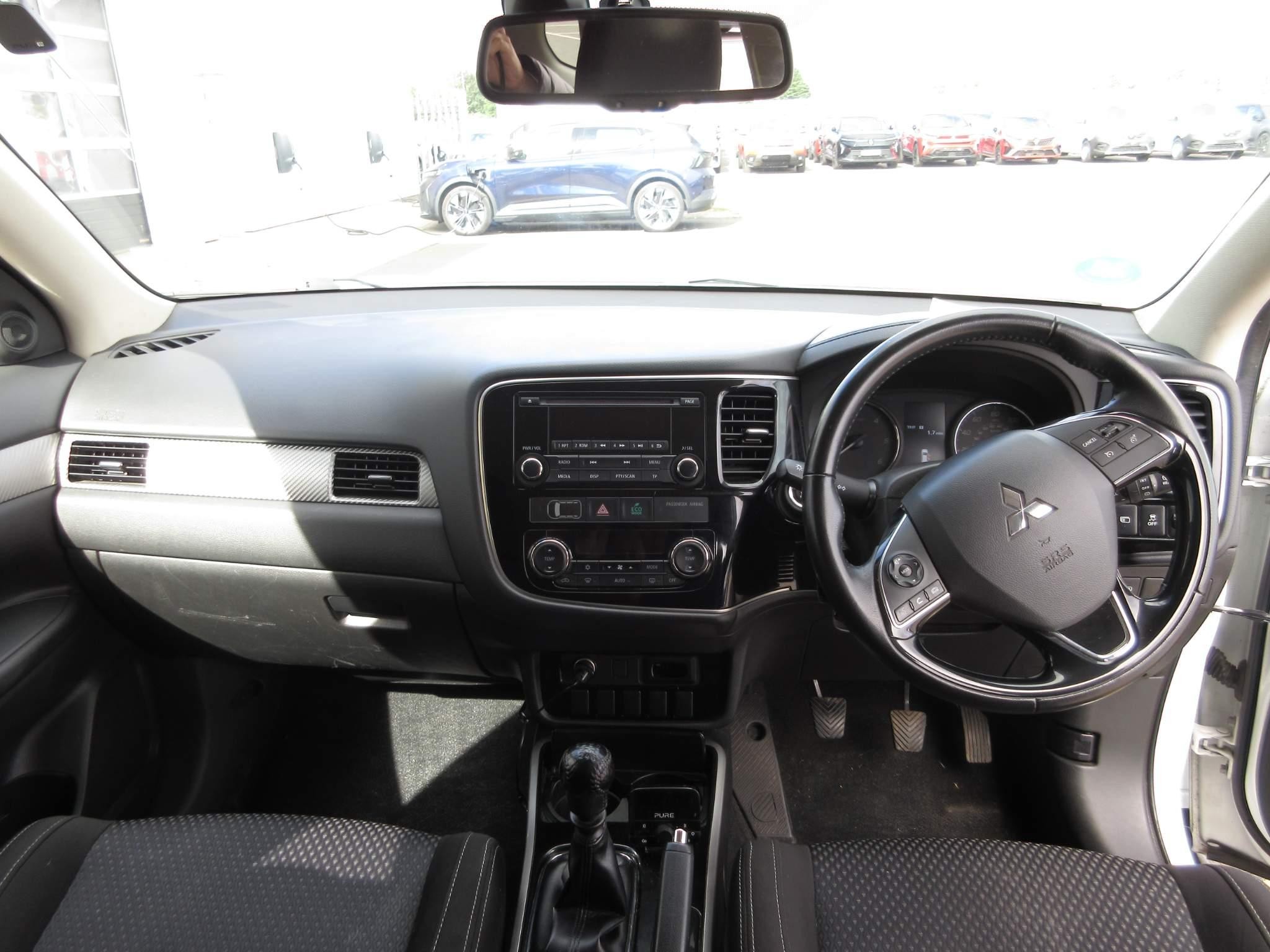 Mitsubishi Outlander Image 15