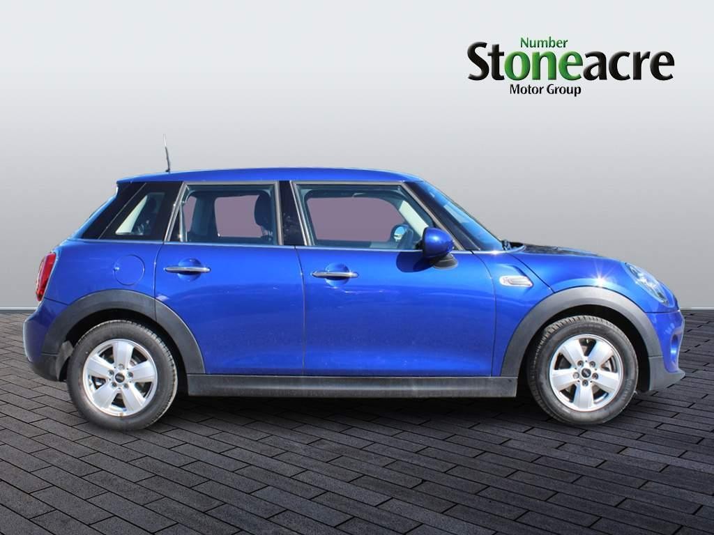 MINI Hatch Image 2