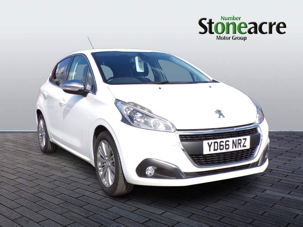 Peugeot 208 Image 1