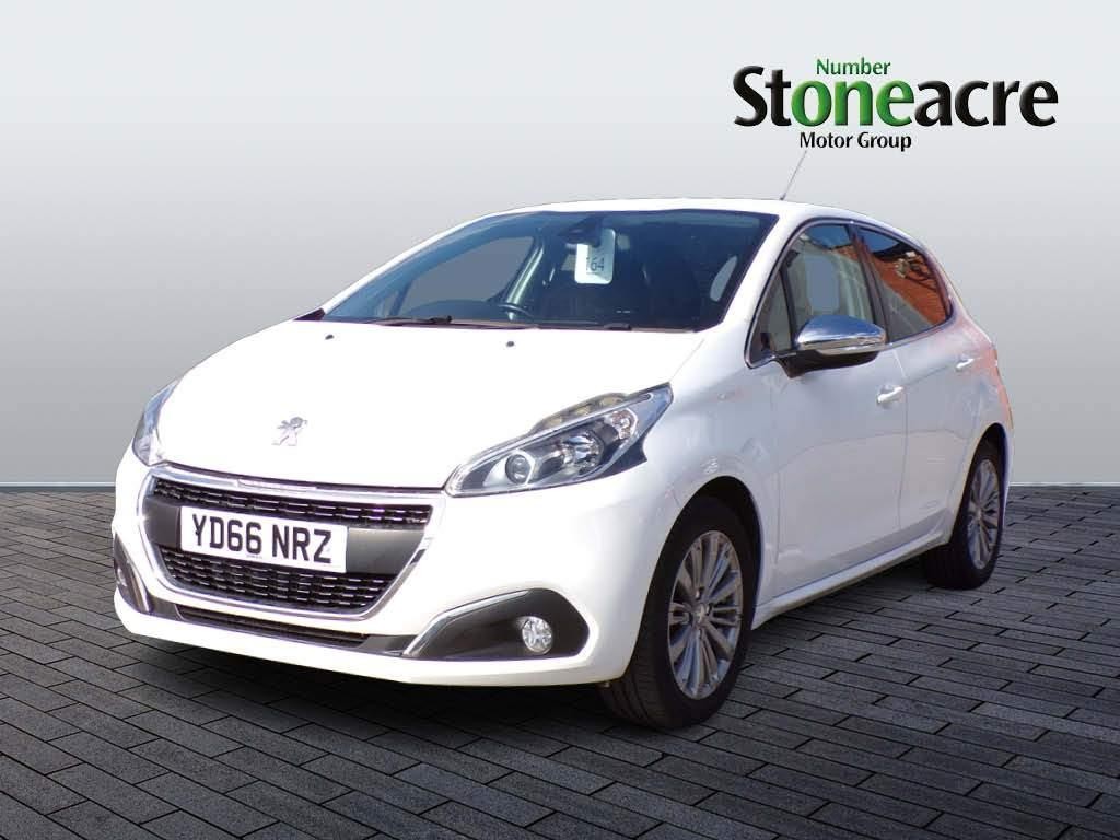 Peugeot 208 Image 9